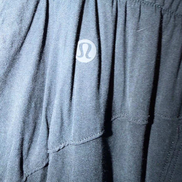 Lululemon Athletica Black Cupro Capris Cargo Pants - Picture 8 of 13